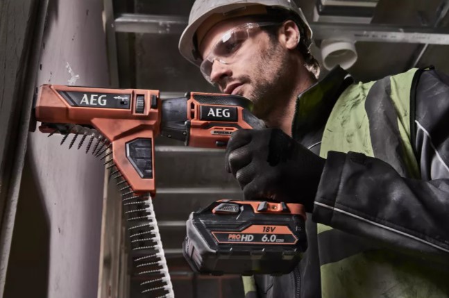 AEG BTS 18BL, Kit completo aparafusadora sem fio AEG, Mala, Baterias, carregador Kit completo aparafusadora sem fio AEG, Pladur, Ferramentas, ferramentas para a construção, Preços Baixos, Aparafusadores, Placas de gesso, Drywall