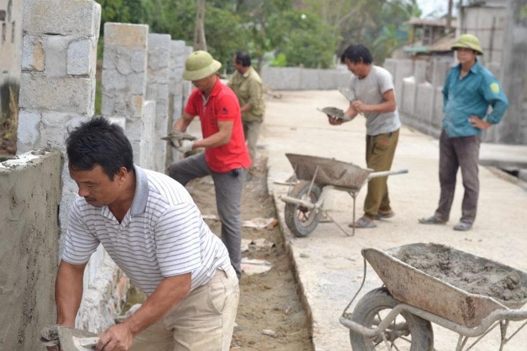Reboco manual, erros na aplicação de gesso, reboco, fachadistas, profissionais construção, ferramentas, maquinas